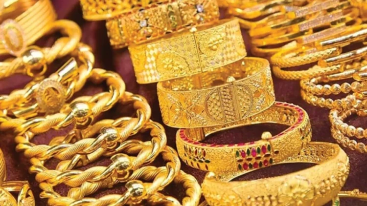 বিশ্ববাজারে স্বর্ণের দাম আরও কমল