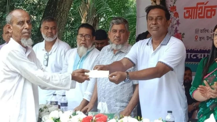 দুর্যোগে ক্ষতিগ্রস্ত মানুষের পাশে দাঁড়িয়েছে সরকার: মনজুর এলাহী এমপি