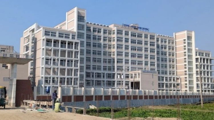 সুনামগঞ্জ মেডিকেল কলেজে একাডেমিক ভবনে তালা