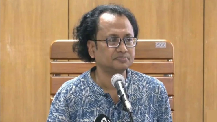 কালেমা লেখা পতাকা উত্তোলনের পেছনের পরিকল্পনা খতিয়ে দেখছে সরকার: তথ্য উপদেষ্টা