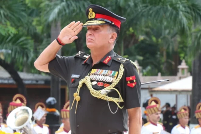 ভারতের ৩১তম সেনাপ্রধান হিসেবে দায়িত্ব নিলেন জেনারেল ধীরাজ শেঠ