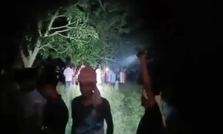 চাঁপাইনবাবগঞ্জে গ্রামবাসীকে নিয়ে অবৈধ পুশ-ইন ঠেকাল বিজিবি