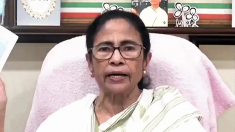আমাকে থামাতে হলে মেরে ফেলতে হবে: মমতা বন্দ্যোপাধ্যায়