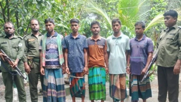 সুন্দরবনে মাছ শিকার, ৫ জেলে কারাগারে