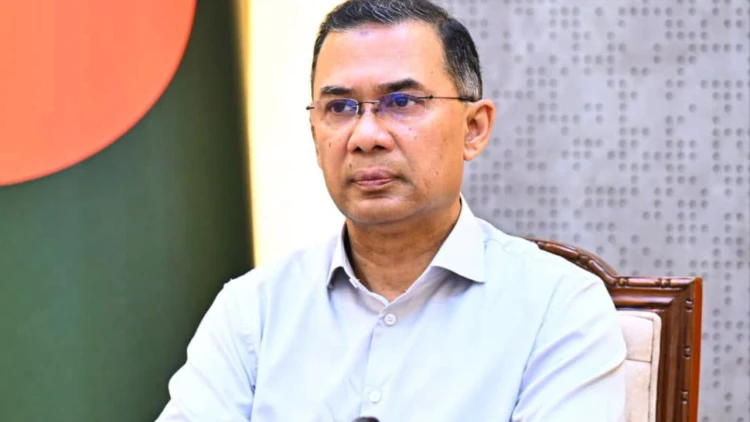 সরকারি ব্যানার ও বিলবোর্ডে প্রধানমন্ত্রীর ছবি ব্যবহারে নিষেধাজ্ঞা