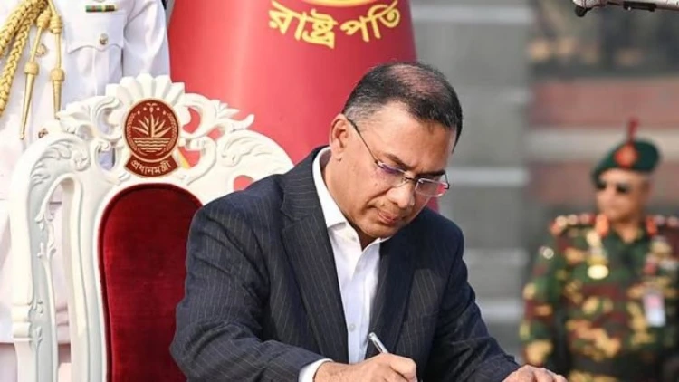 গুলশান-বনানী-বারিধারা লেক দূষণমুক্ত করার নির্দেশ প্রধানমন্ত্রীর