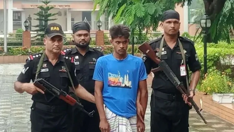 চারঘাটে শিশু ধর্ষণ: আসামি দেব চন্দ্র দাস গ্রেফতার