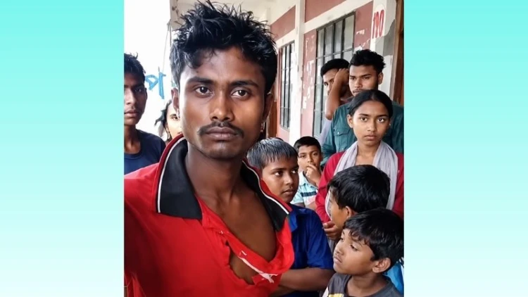 বিদ্যালয়ে মাদক সেবন: বখাটে উদয় সরকার আটক