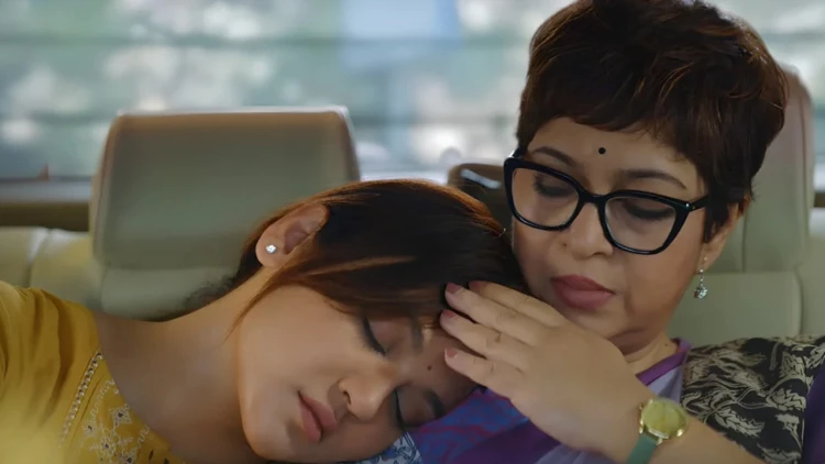 জয়া আহসানের ‘আজও অর্ধাঙ্গিনী’ আজ প্রেক্ষাগৃহে মুক্তি পেল