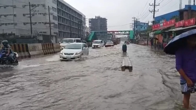টানা বৃষ্টিতে ঢাকা-টাঙ্গাইল মহাসড়কে হাঁটুপানি, কালিয়াকৈরে তীব্র জলাবদ্ধতা