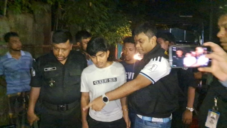 বাগেরহাটে গাঁজাসহ দুই যুবক আটক