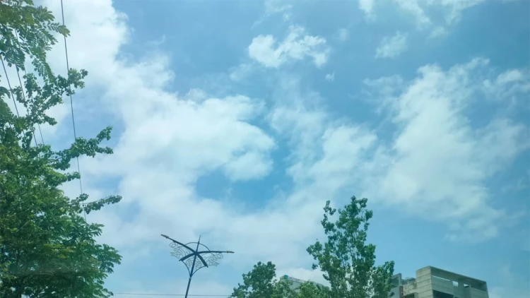 টানা ৬ দিন বৃষ্টির পর ঢাকায় রোদের দেখা