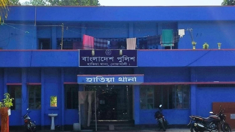 জলাবদ্ধতায় হাসপাতালে যেতে না পেরে প্রসূতি-নবজাতকের মৃত্যু