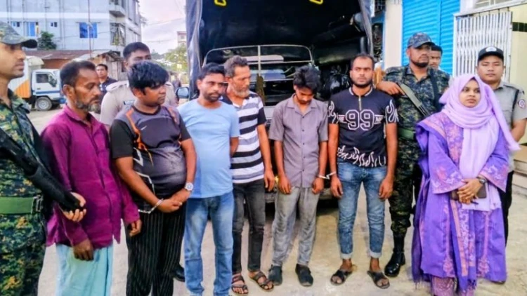 ফেনীতে গাঁজাসহ ৬ মাদকসেবী গ্রেপ্তার