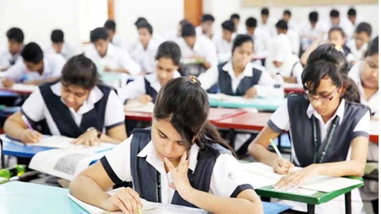 পিছিয়ে যাচ্ছে এসএসসির ফল প্রকাশ