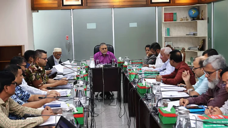 এমপিওভুক্ত শিক্ষকদের নির্বাচনে প্রার্থী না করার বিধান চায় ইসি