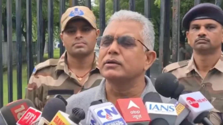 আন্দোলনের নামে ভারতকে পাকিস্তান-বাংলাদেশ বানানোর চেষ্টা হচ্ছে: দিলীপ ঘোষ