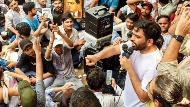 শুক্রবার ভারতজুড়ে বিক্ষোভের ডাক দিল ককরোচ পার্টি