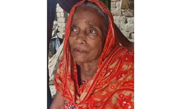 জমি লিখে না দেওয়ায় ৮০ বছরের মাকে তাড়িয়ে দেওয়ার অভিযোগ