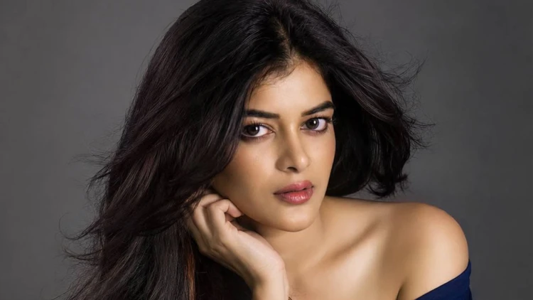 ঢাকাই সিনেমায় শুভমুক্তি, বাংলাদেশে আসার জন্য উদগ্রীব মধুমিতা