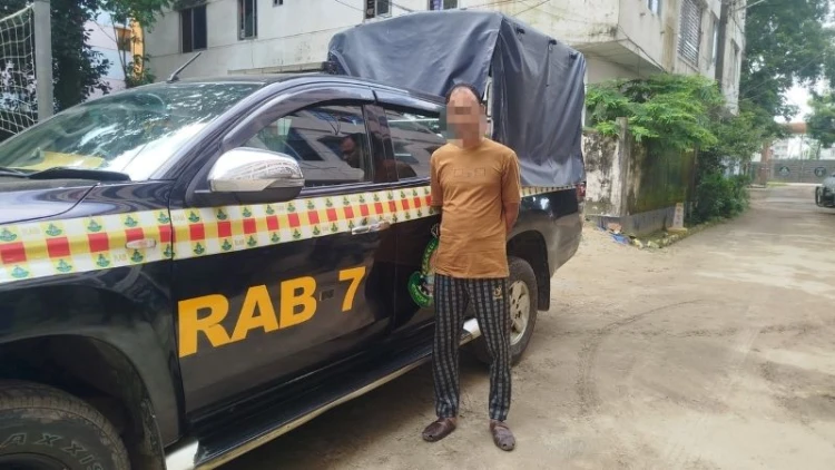 ফেনীতে হত্যা-ডাকাতি মামলার আসামি গ্রেপ্তার