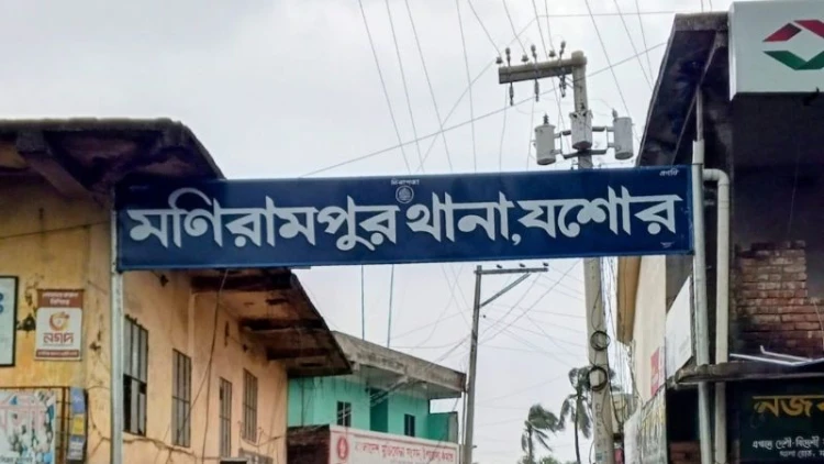ধর্ষণ চেষ্টায় অভিযুক্ত ছেলেকে পুলিশে দিলেন বাবা