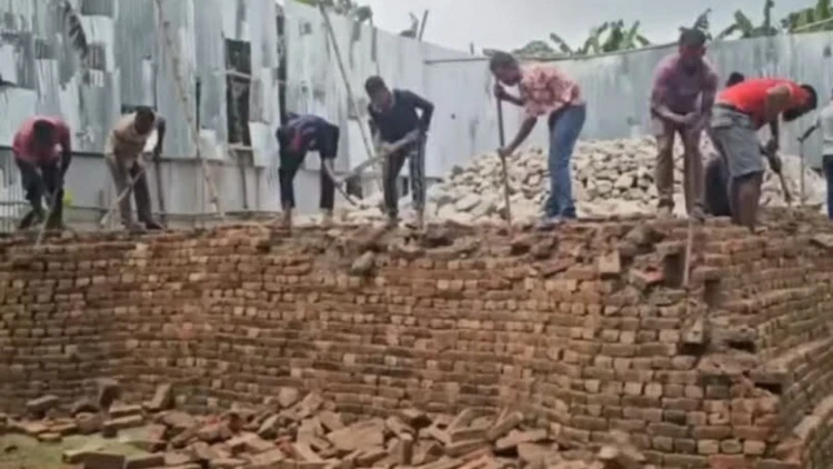 কটিয়াদীতে অবৈধ চুনাপাথর কারখানা উচ্ছেদ