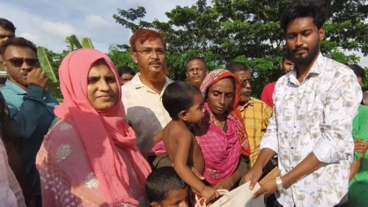 অভাবে চুল বিক্রি করা সেই নারীর পাশে দাঁড়ালেন পরিবেশ প্রতিমন্ত্রী