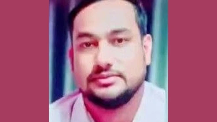 গৃহবধূর সঙ্গে আপত্তিকর অবস্থায় জামায়াত নেতা আটক
