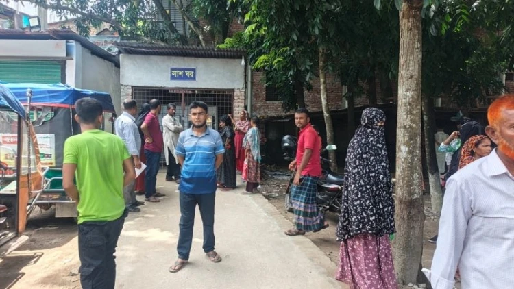 ঝিনাইদহে বাসচাপায় নারী নিহত, স্বামীর অবস্থা আশঙ্কাজনক
