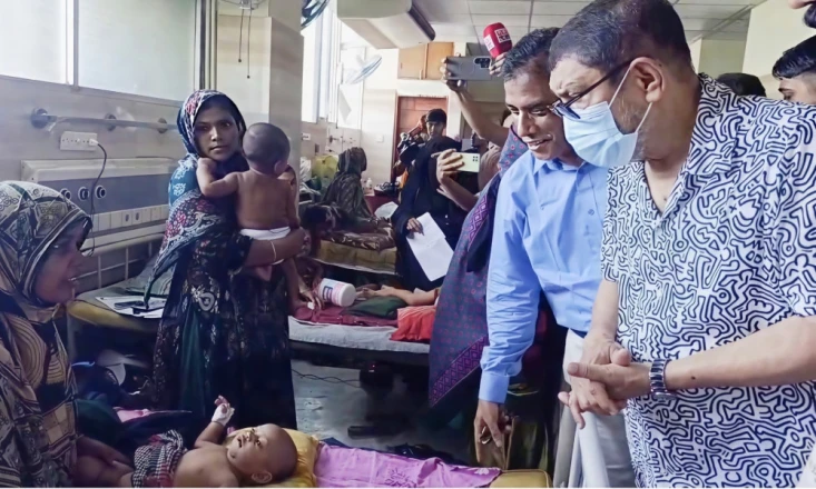 হবিগঞ্জ সদর হাসপাতালে স্বাস্থ্যমন্ত্রীর আকস্মিক পরিদর্শন, ফার্মাসিস্টকে তাৎক্ষণিক বদলি
