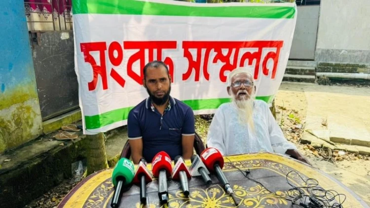 ৩৬ লাখ টাকা আত্মসাতের অভিযোগে ছেলে-নাতির বিরুদ্ধে বাবার সংবাদ সম্মেলন