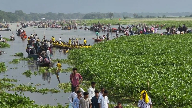 ভাঙ্গায় ঐতিহ্যবাহী নৌকা বাইচ অনুষ্ঠিত