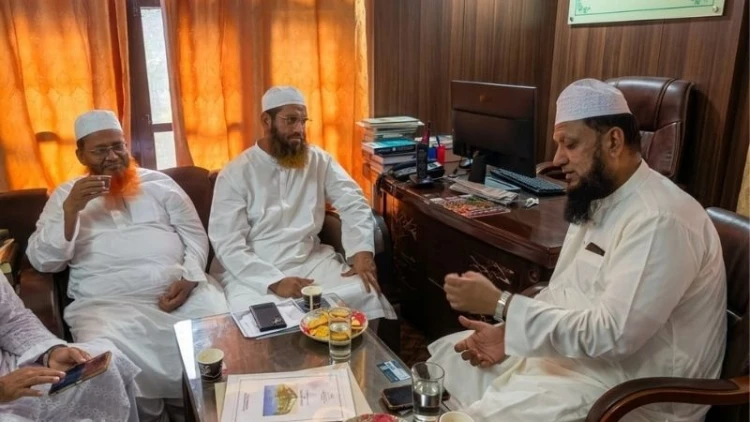 নেপালের এমপি খালেদ সিদ্দিকীর সঙ্গে মাওলানা মামুনুল হকের সাক্ষাৎ