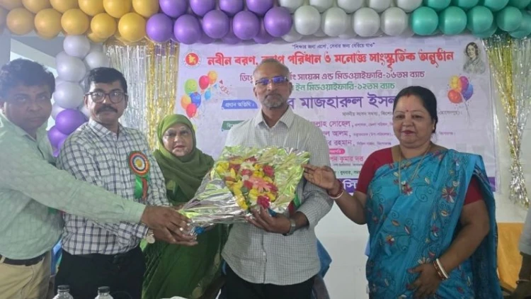 কিশোরগঞ্জ নার্সিং ইনস্টিটিউটে উৎসবমুখর পরিবেশে নবীন বরণ অনুষ্ঠিত