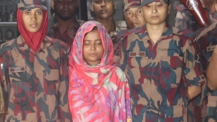 পাঁচবিবিতে মাদকসহ স্ত্রী আটক, পালালেন স্বামী