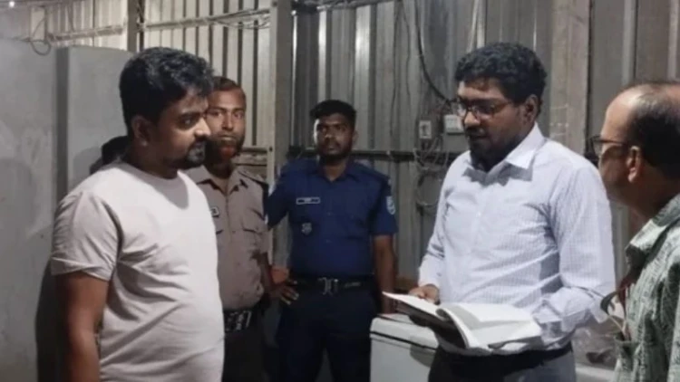 মুন্সীগঞ্জে অস্বাস্থ্যকর আইসক্রিম কারখানাকে জরিমানা