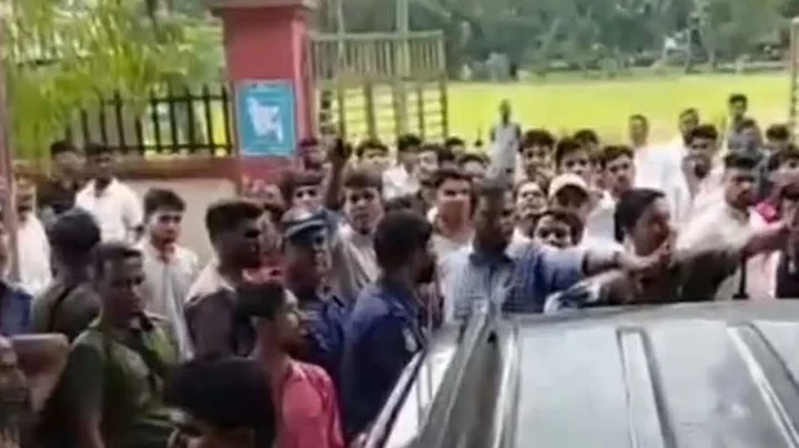হান্নান মাসউদের বক্তব্য ঘিরে নোয়াখালীর হাতিয়ায় বিএনপি-এনসিপি সংঘর্ষ, আহত ৮