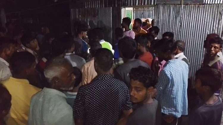 শাশুড়িকে সম্মান করতে বলায় পিতাকে হত্যা