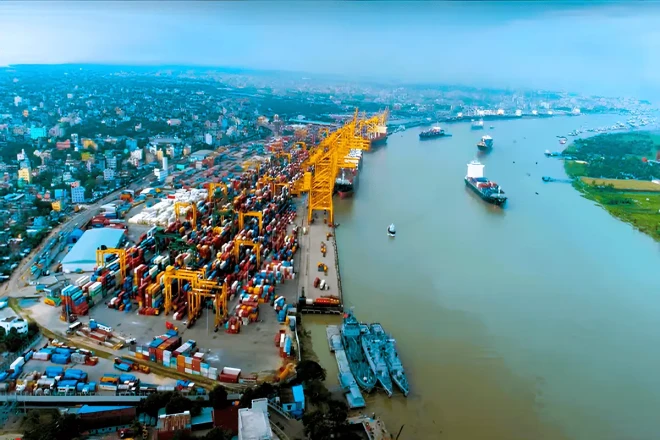 চট্টগ্রাম বন্দরে ১৭ টন সন্দেহজনক পণ্য জব্দ