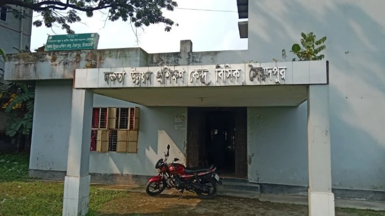সৈয়দপুরে বিসিক কেন্দ্রে অনিয়ম, উড়ছে না জাতীয় পতাকা