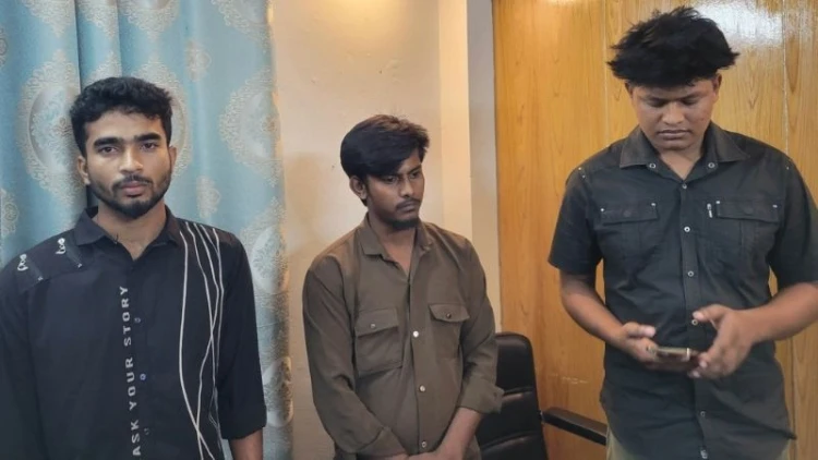 গোবিপ্রবিতে নারী শিক্ষার্থীকে ইভটিজিংয়ের অভিযোগে আটক ৩