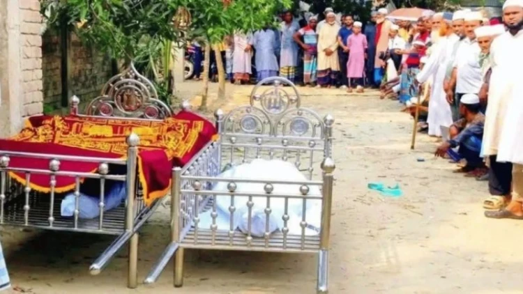 বাড়িতে স্ত্রীর লাশ, মসজিদে আজান দিয়ে মারা গেলেন মোয়াজ্জিন স্বামী