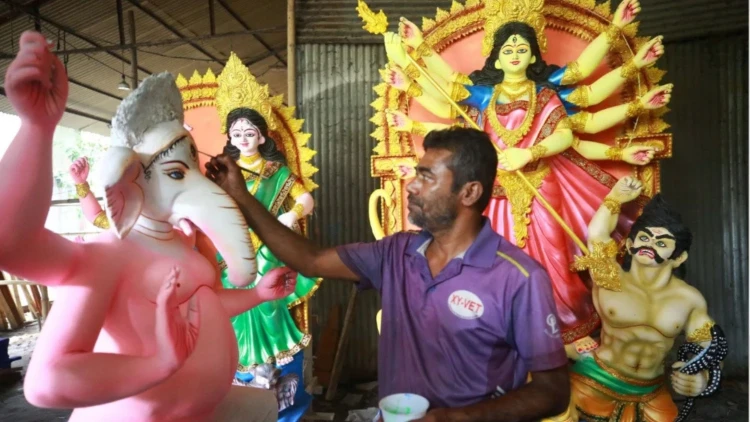 ঢাক-শঙ্খ-উলুধ্বনিতে মুখর মণ্ডপ, কাল থেকে শুরু  মহাষষ্ঠী