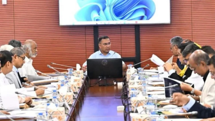 প্রধানমন্ত্রী তারেক রহমানের সভাপতিত্বে মন্ত্রিসভার বৈঠক চলছে