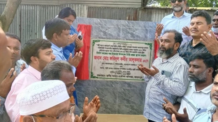 যমুনার শাখা নদীতে সেতুর নির্মাণকাজের উদ্বোধন