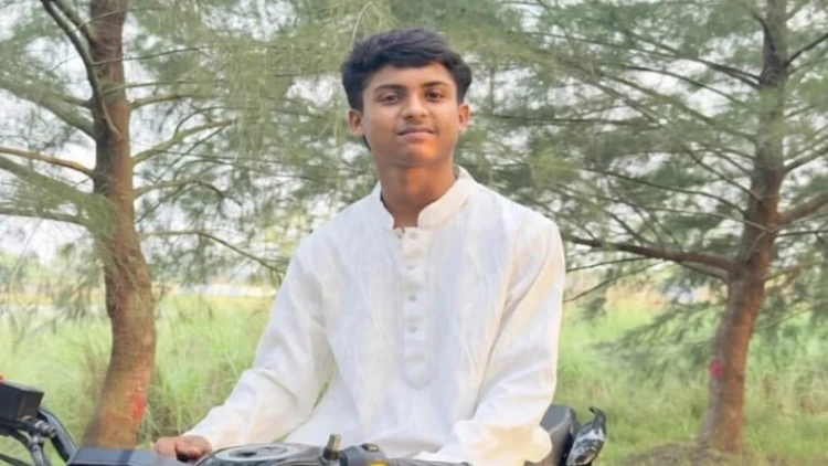 বাগেরহাটে মাদকাসক্ত কিশোরের মৃত্যু, আখড়া উচ্ছেদে গ্রামবাসীর অভিযান