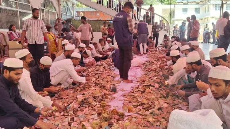 পঞ্চমবারের মতো চলছে হজরত শাহজালাল (রহ.) মাজারের দানের টাকা গণনা