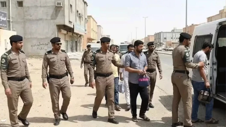 সপ্তাহব্যাপী অভিযানে ৮ হাজার অভিবাসীকে ফেরত পাঠাল সৌদি আরব