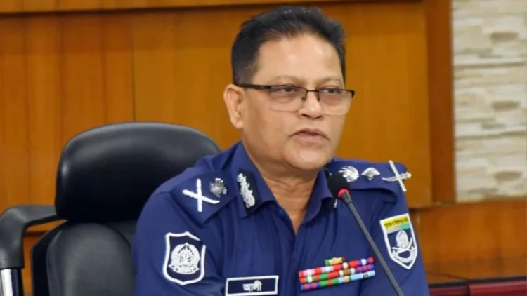 সরকার অনুমতি দিলে প্রয়োজনে ক্রসফায়ার করতে পিছপা হবে না পুলিশ: আইজিপি